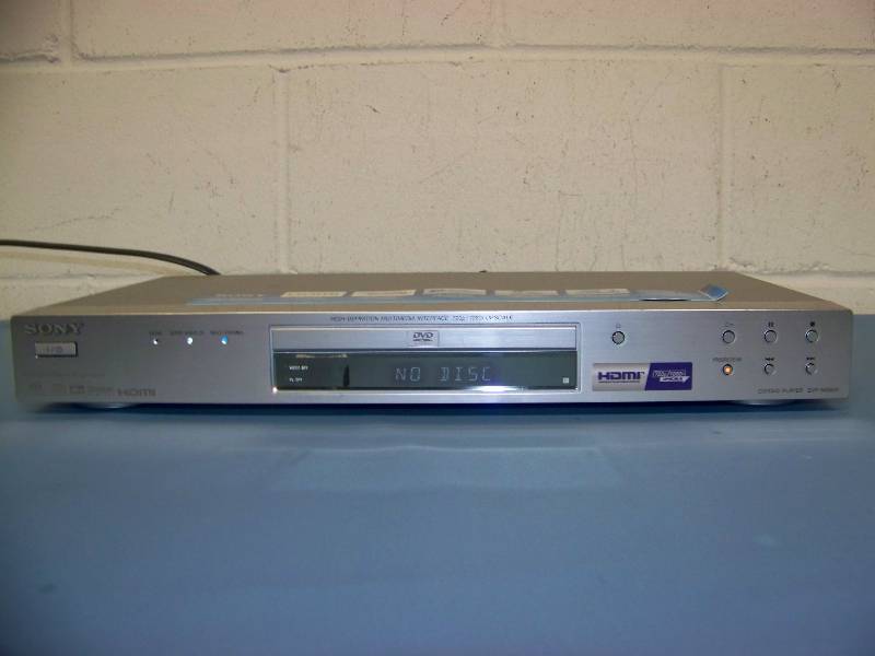 lot 47 image: Sony, DVD  CD Player with Remote Control