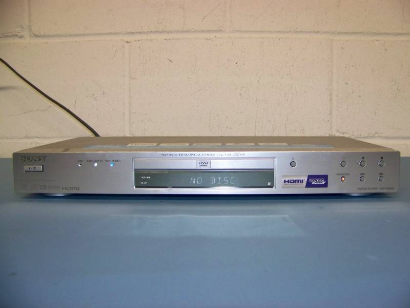 lot 48 image: Sony, DVD  CD Player with Remote Control