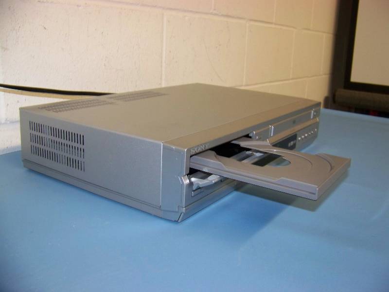 lot 52 image: Sony, DVD  VCR Combo Player