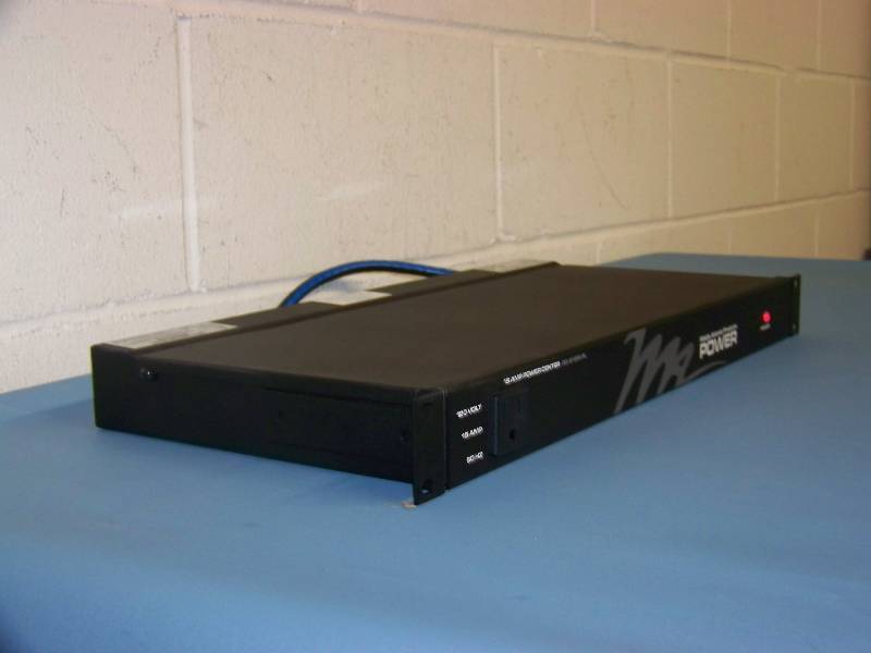 lot 67 image: Middle Atlantic, 15 Amp, 8-Outlet, Power Center  Power Strip