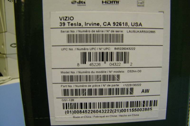 lot 4 image: Vizio, 32, Full-Array LED, HDTV - BRAND NEW IN BOX