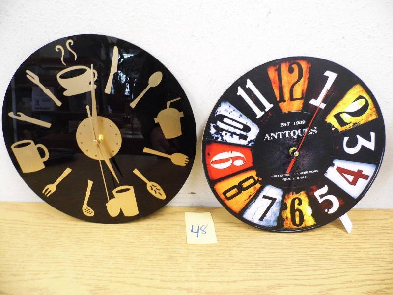 2 Clocks
