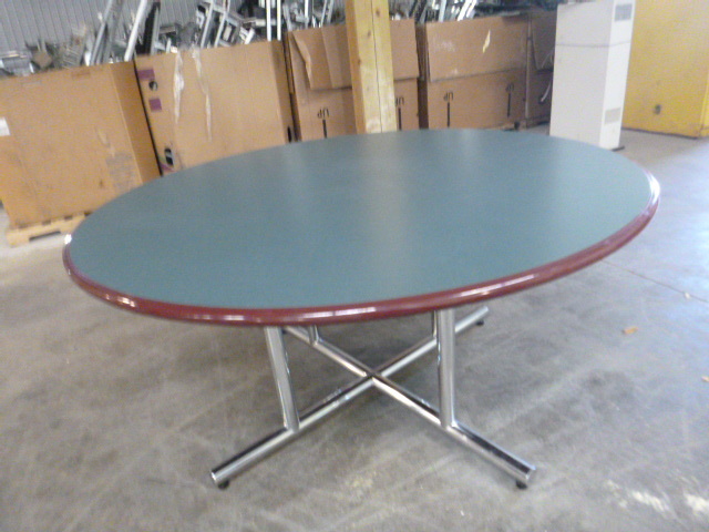 lot 60 image: Gasser Table Company Commercial Round Table