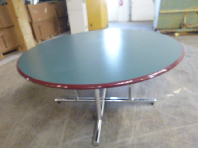 lot 62 image: Gasser Table Company Commercial Round Table