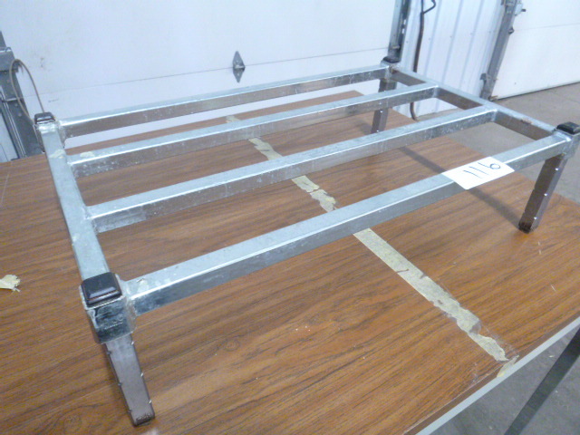 lot 116 image: Dunnage Rack