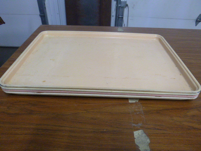 lot 120 image: 4 Sheet Pans