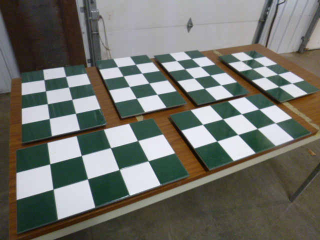 lot 121 image: 6 Hot Table Covers
