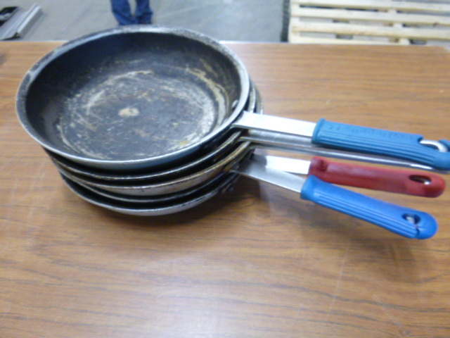 lot 123 image: 5 Frying Pans