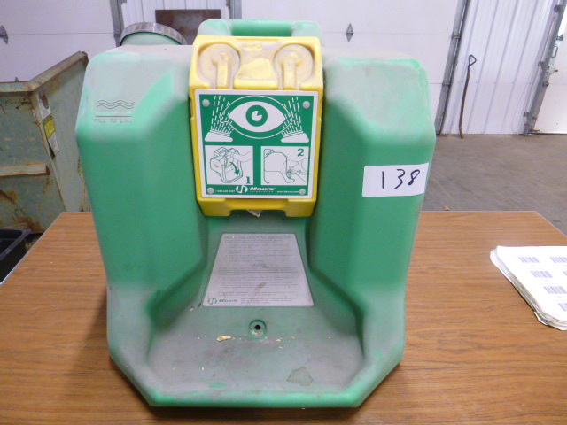 lot 138 image: Haws Eye Washing Station