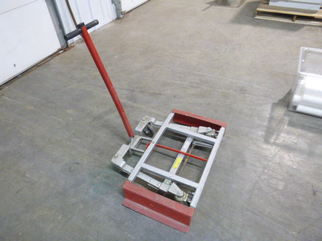 lot 141 image: Moving Dolly