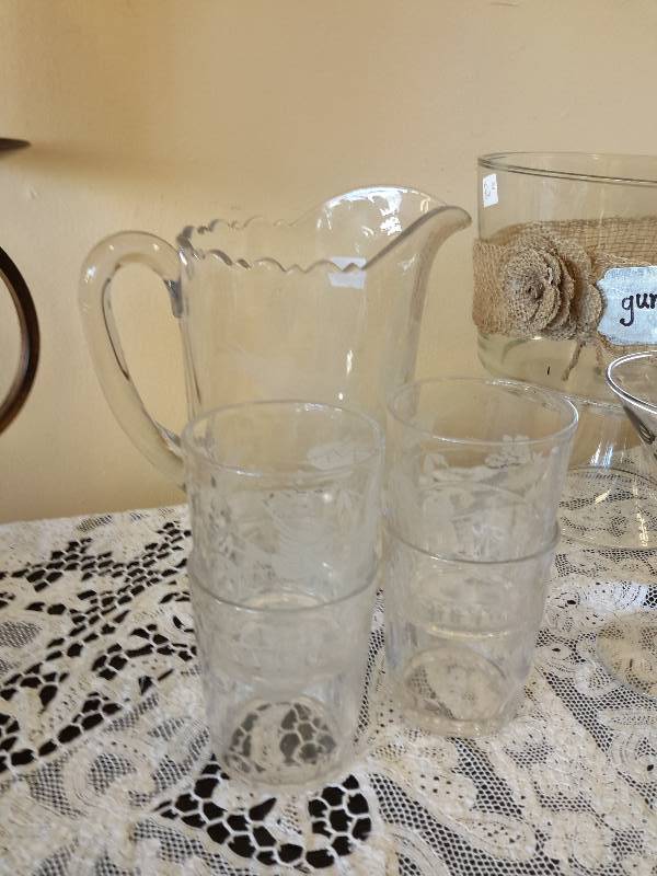 lot 44 image: 4 Martini Glasses and Stirring Pitcher  Gumball dish Pitcher Crystal pitcher and 4 matching glasses.