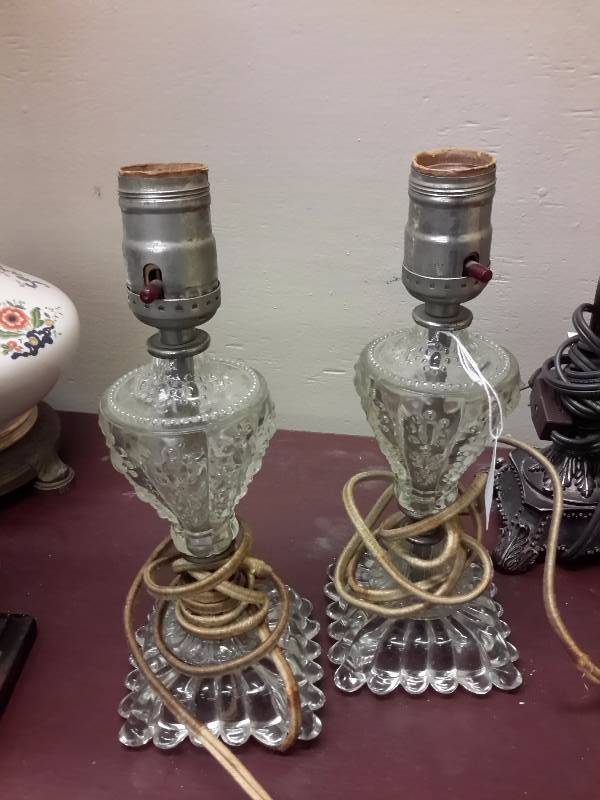 lot 102 image: 6 Lamp bases.. No shades. 1 pair glass bedside, All untested