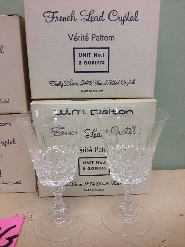 lot 55G image: WM Dalton, French Lead Crystal. Verite Pattern