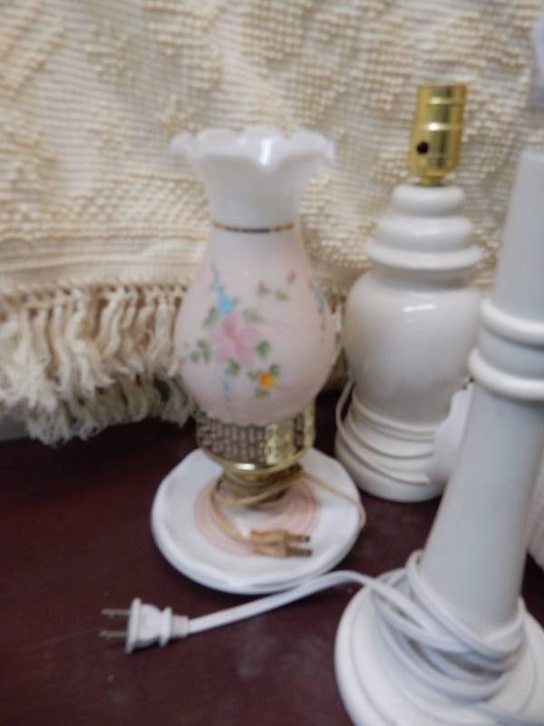 lot 113 image: 7 lamps as pictured.. All untested