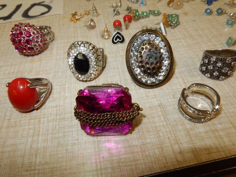 lot 210 image: Stud Ear Rings and Cocktail rings as pictured
