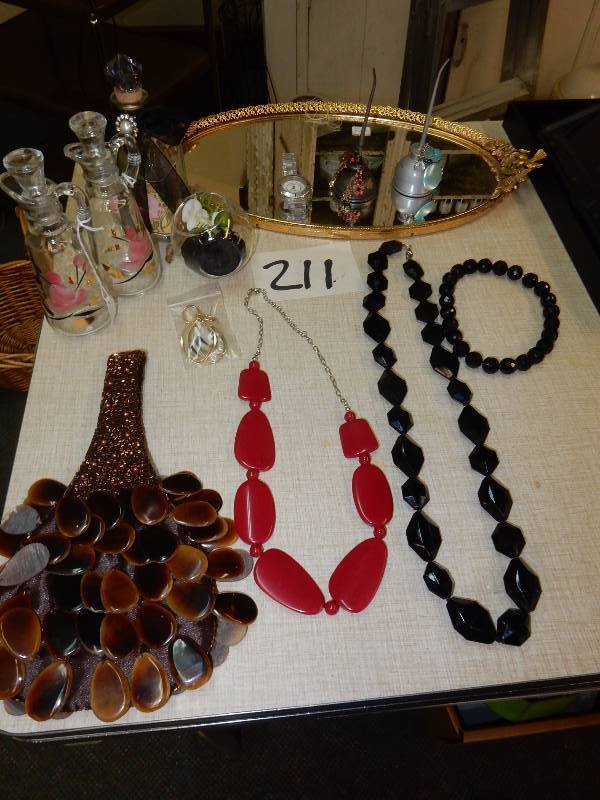 lot 211 image: Misc. Jewelry and Accessories, Wicker Basket