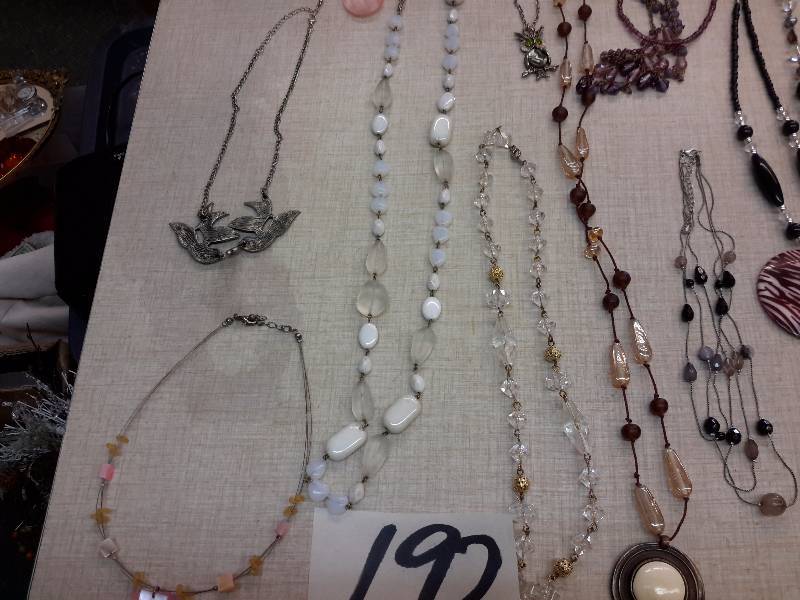 lot 192 image: 15 Necklaces