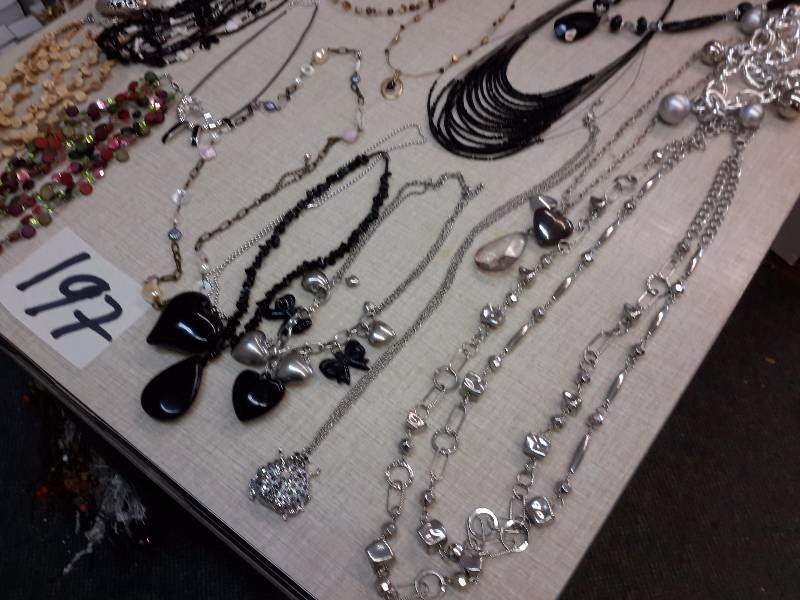 lot 197 image: 18 Necklaces