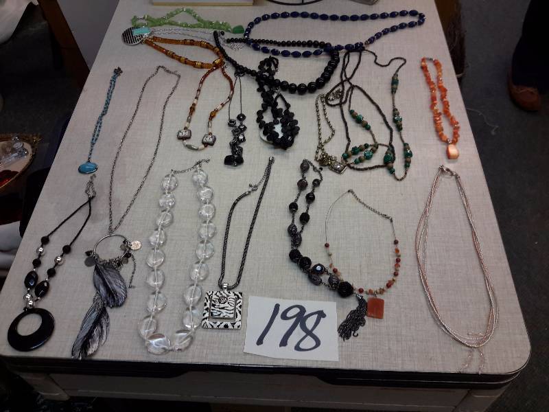 lot 198 image: 20 Necklaces