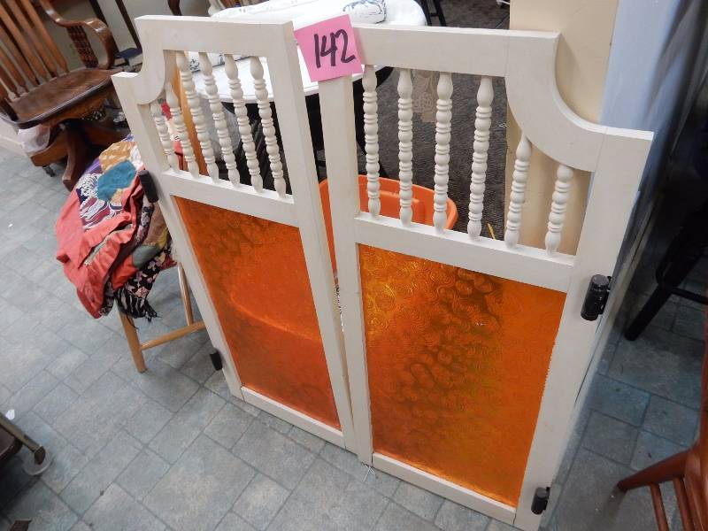 lot 142 image: Swing Gates for doorway