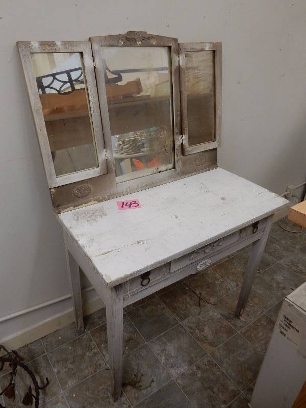 lot 143 image: VERY OLD dressing table..