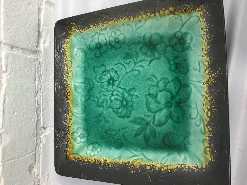 McLeland Design 16 Pc Reactive Glaze Stoneware Dinnerware Set 