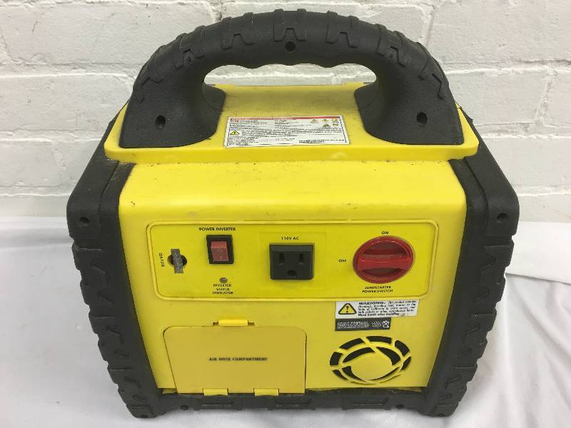 lot 21 image: Master Craft 5-in-1 Power Station Retail $145