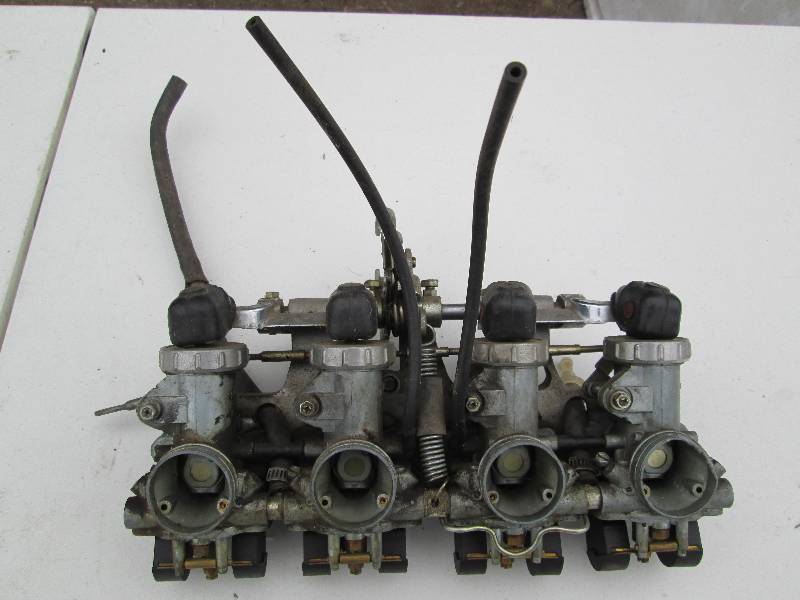 lot 14 image: Honda Inline 4 Carburator