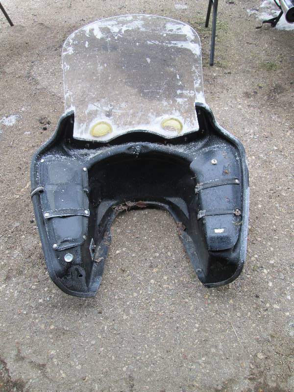 lot 17 image: Vetter Universal Fiaring