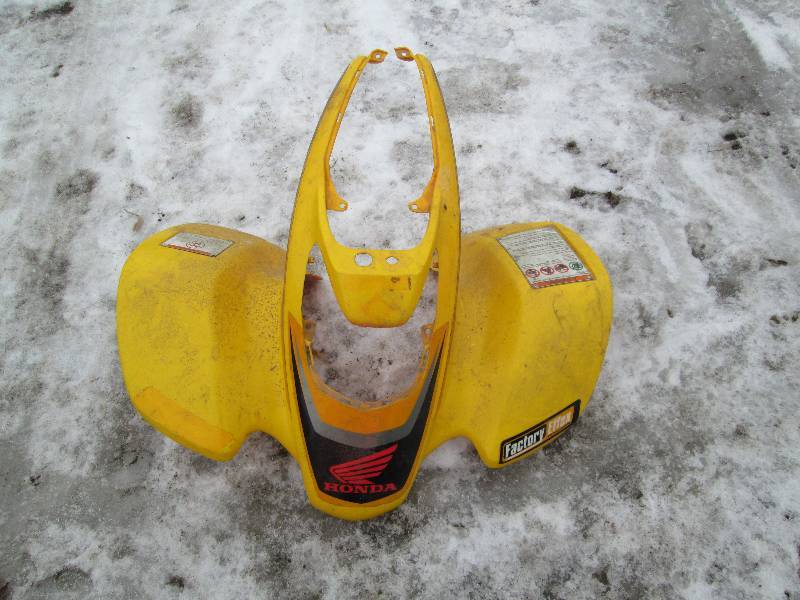 lot 23 image: Honda FX Fenders