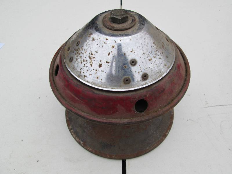 lot 25 image: Polaris Snowmobile Clutch