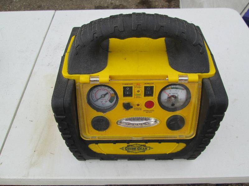 lot 45 image: Jumper Booster Pack Guide Gear