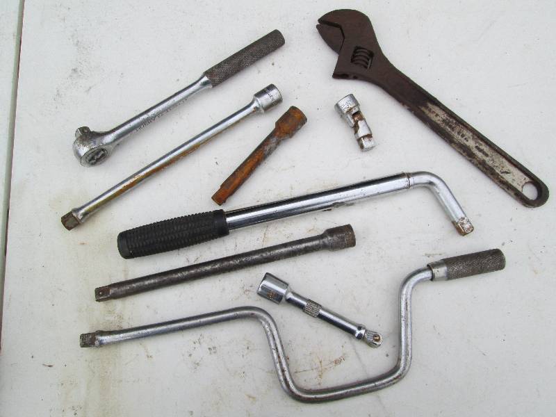 lot 66 image: Rachets & Socket Extensions