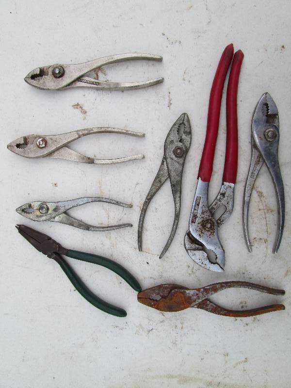 lot 75 image: Assorted Pliers
