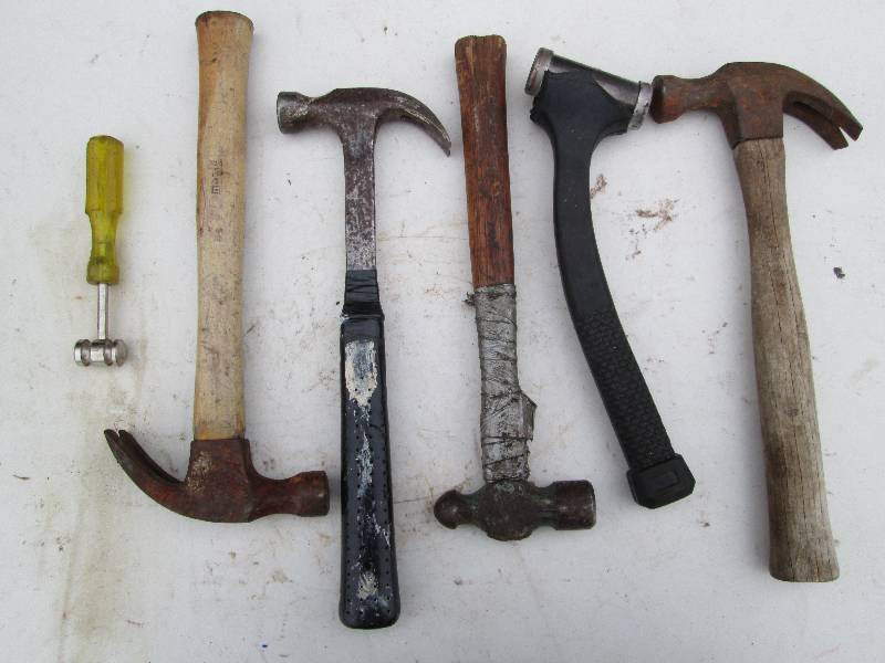 lot 76 image: Claw Hammers