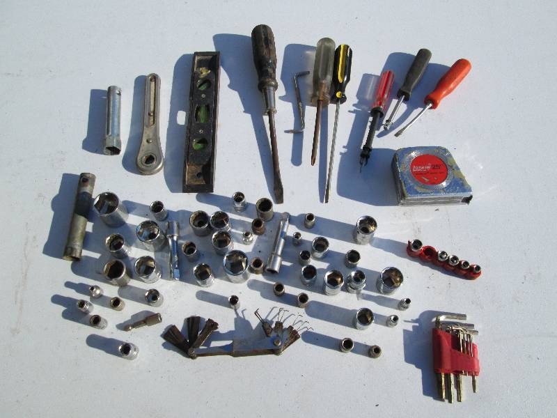 lot 98 image: Assorted Tools