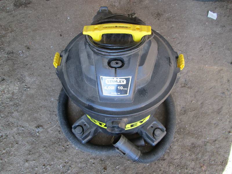 lot 110 image: 10 Gallon Stanley WetDry Vac