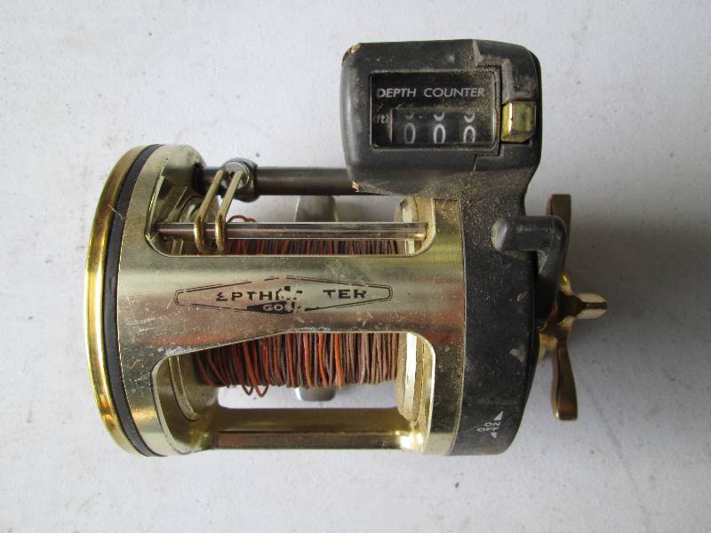 lot 131 image: Cabelas Depth Master Reel