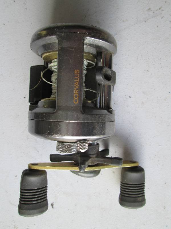 lot 132 image: Shimano Corvalus Fishing Reel