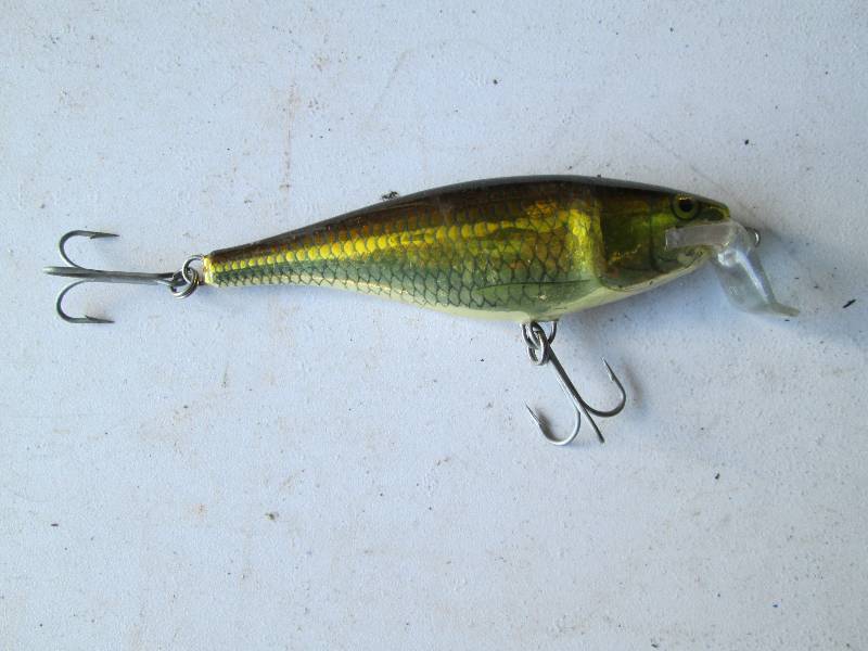 lot 135 image: Large Diving Lure