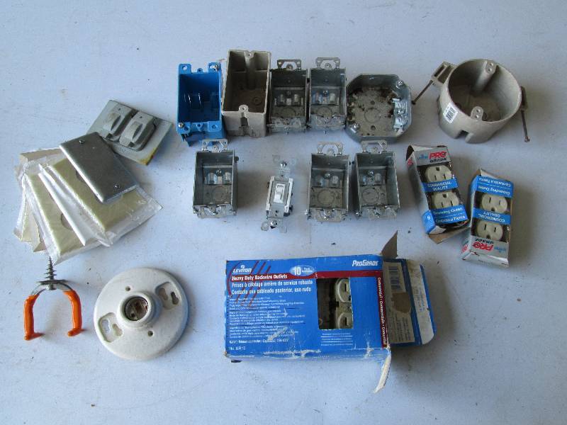 lot 142 image: Electrical Supplys