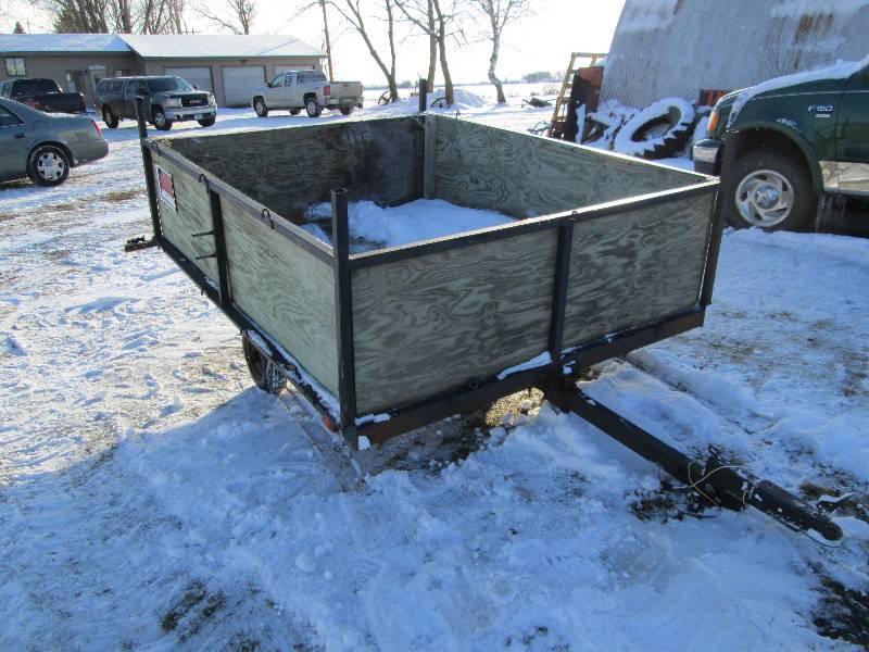 lot 5 image: Trailer 63 X 82