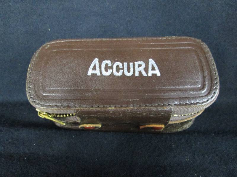 lot 163 image: Accura Camera Flash