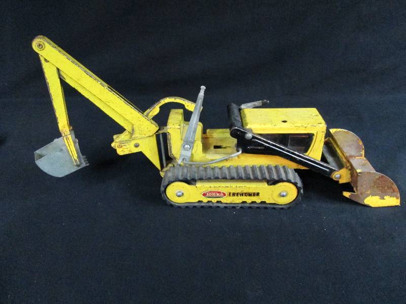 lot 176 image: Tonka Loader Back Hoe