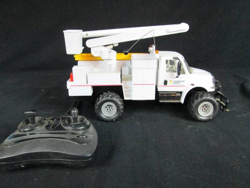 lot 182 image: Connexus Energy Remote Control