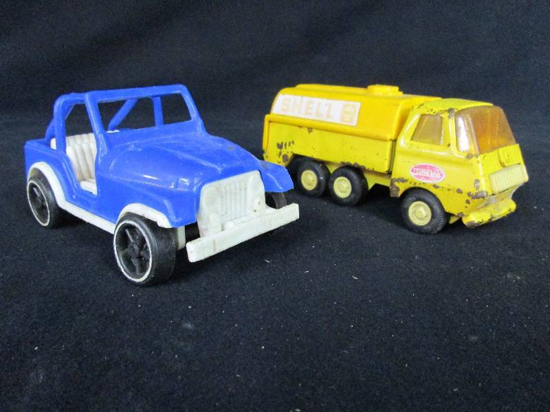 lot 185 image: Tonka & Gay Toy
