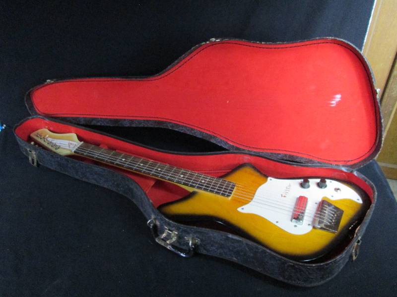 lot 210 image: Alamo Festa Electric Guitar