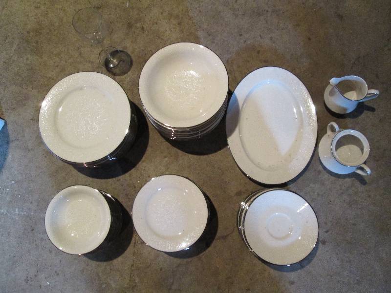 lot 215 image: Noritake China