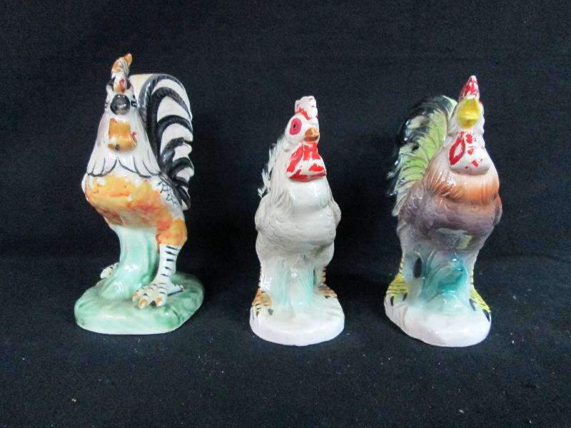 lot 255 image: 3 Roosters