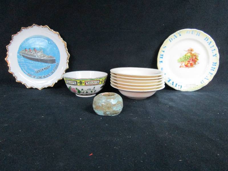 lot 257 image: Collectors Plate